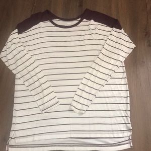 Oldnavy. Maroon and cream tunic. Size medium